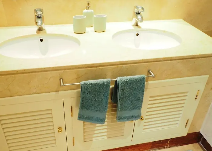 アパート & Golf Garden マルベーリャ