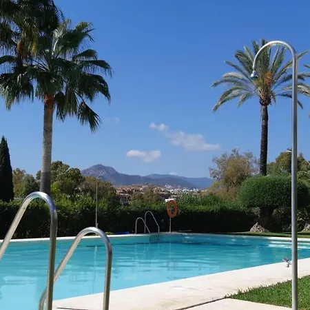 & Golf Garden Apartment *
