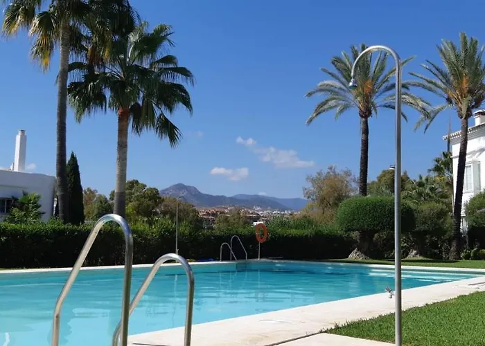 & Golf Garden アパート *